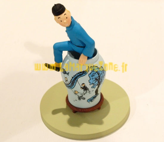 TINTIN: "EXTREME-ORIENT" - coffret figurine plastique 8 cm