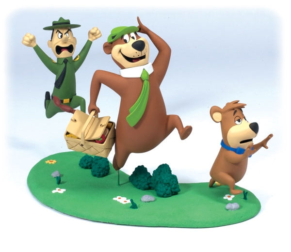 YOGI BEAR: "SMARTER THAN YOUR AVERAGE BEAR" -diorama figurine plastique