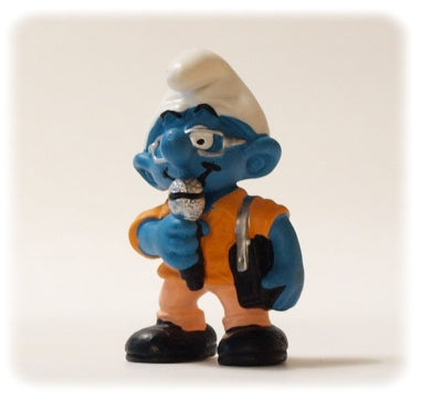 LES SCHTROUMPFS: SCHTROUMPF REPORTER - figurine plastique 5 cm